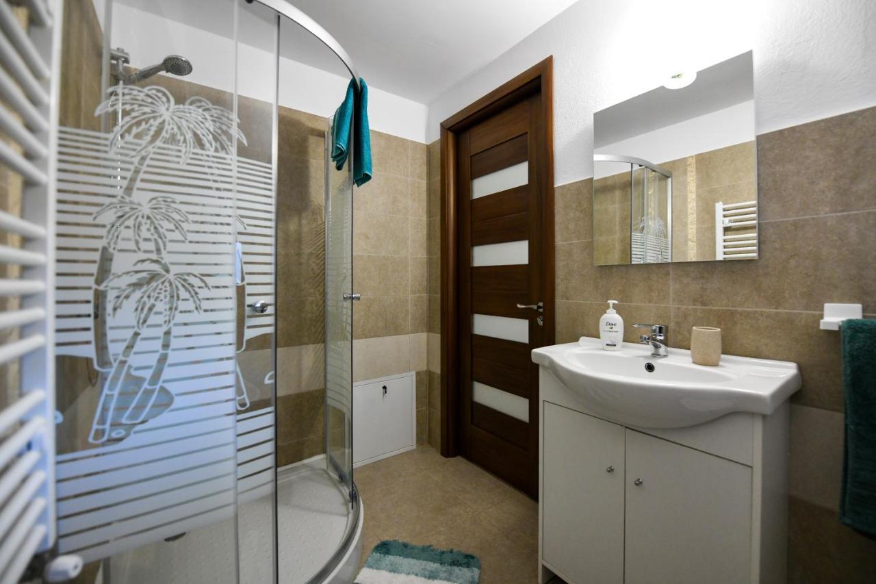 Villa Castellino Tîrgu Ocna Zewnętrze zdjęcie